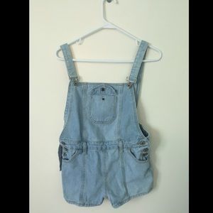 Overall shorts